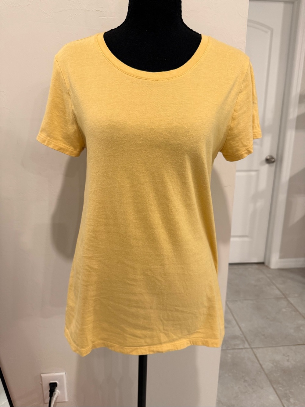 GAP Women’s Short Sleeve Crewneck Tee in Pale Yellow